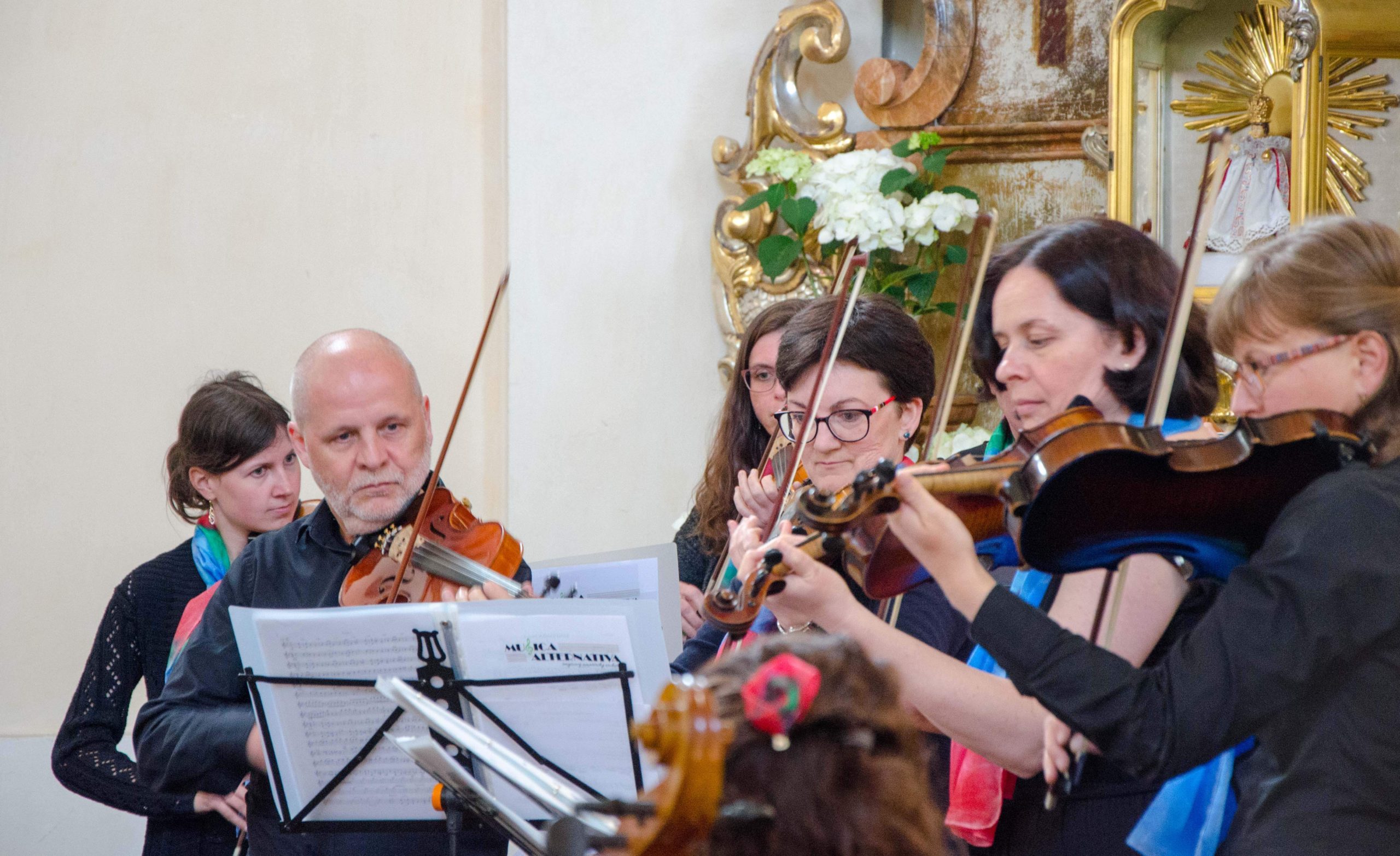Orchestr Musica Alternativa na Noci kostelů 2019 v Počaplech