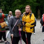 Olga Panenková s jednou z klientek | Toulky s B BRAUN Medical, nordic walking a mindfulness, Obora Hvězda, Praha 27. 5. 2021