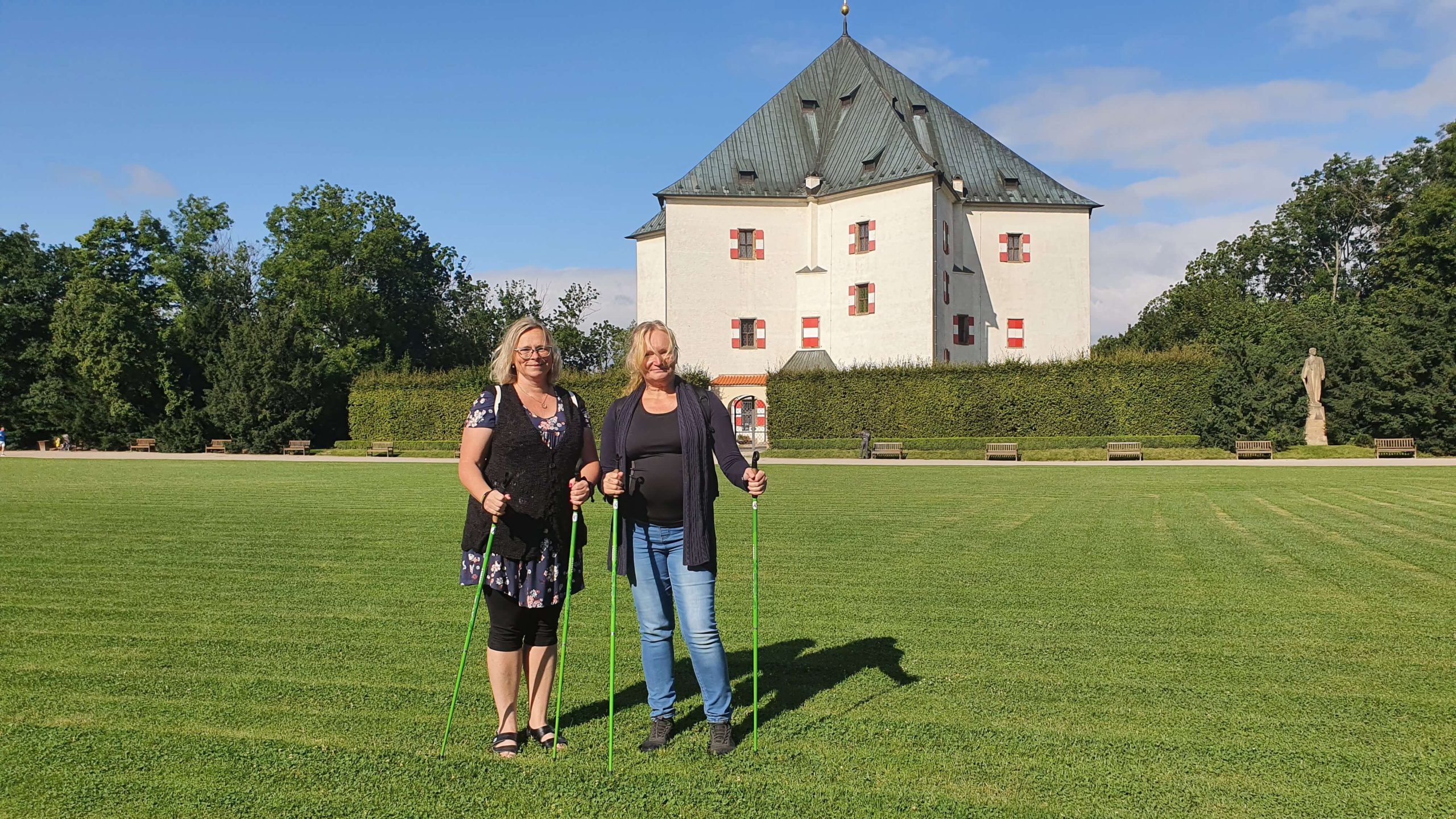 Individuální lekce Nordic Walking pro dvě kamarádky, Praha, Obora Hvězda. Lenka Křivánková, Nezrezneme.cz