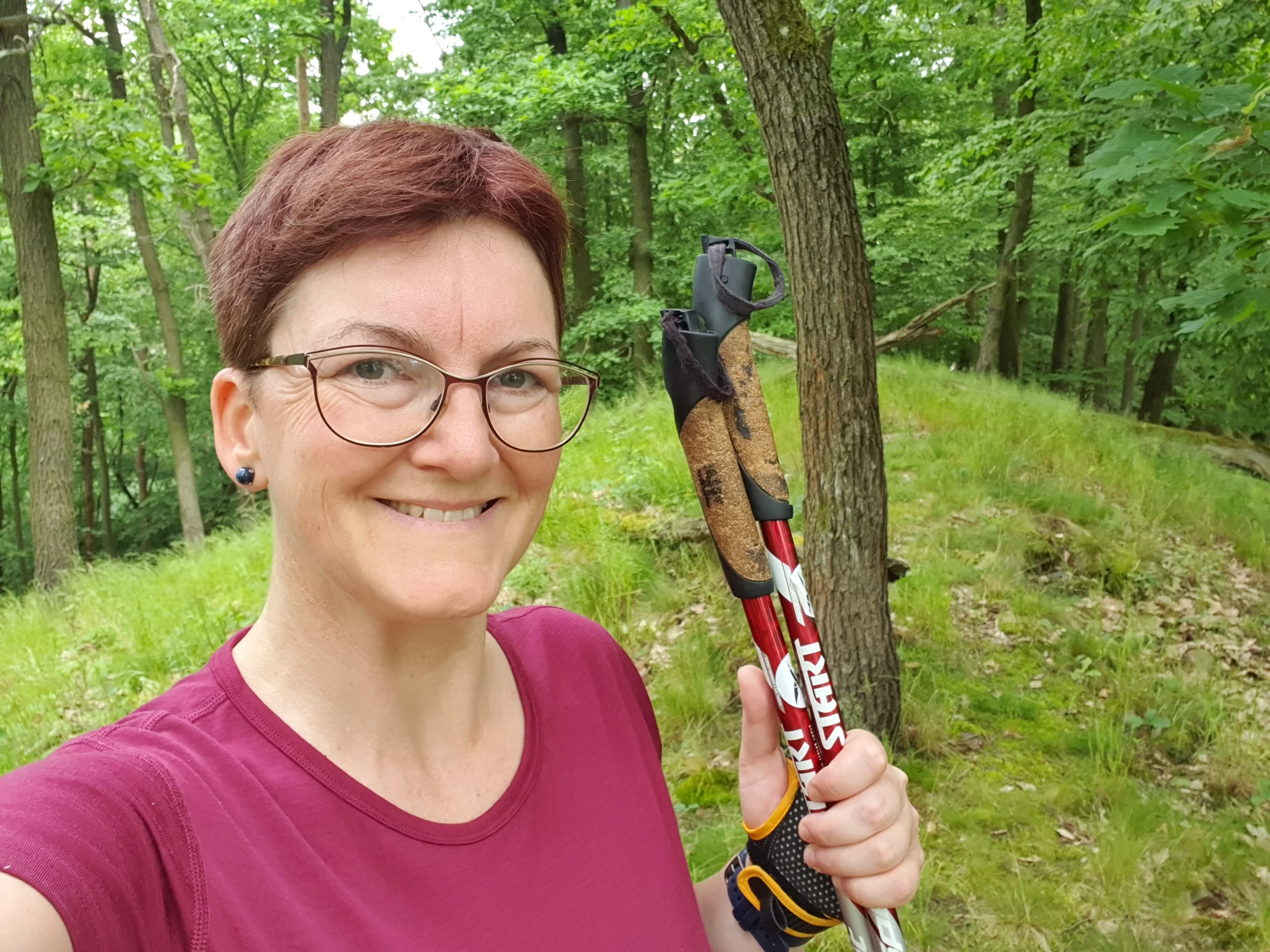 Nordic Walking Lenka Křivánková, certifikovaná instruktorka kondiční chůze na Berounsku a v Praze.