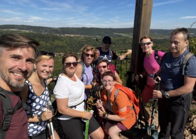 Kříž nad obcí SVatý Ján pod Skalou. Nordic Walking výšlap, Memoriál Mikiho Dobrého. Pořádá Lenka Křivánková, Nezrezneme.cz