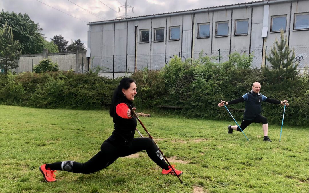 Proč cvičit? Instruktorka Nordic Walking a fyzioterapeutka Mirka Chromiaková sepsala článek se zajímavými tipy.